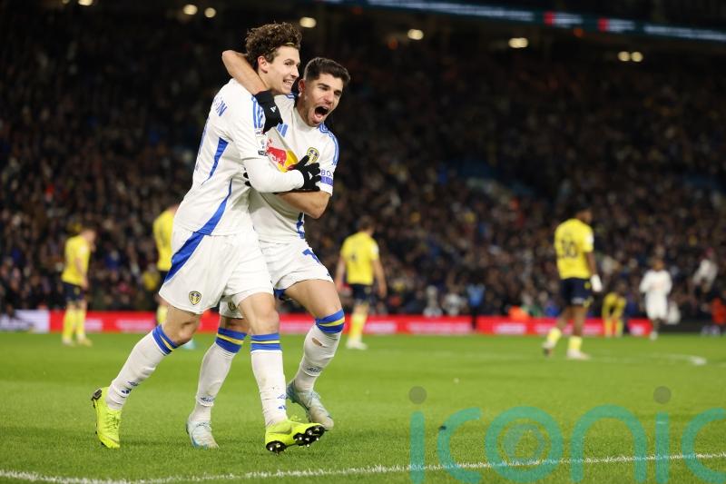 Leeds put four past Oxford to maintain promotion push