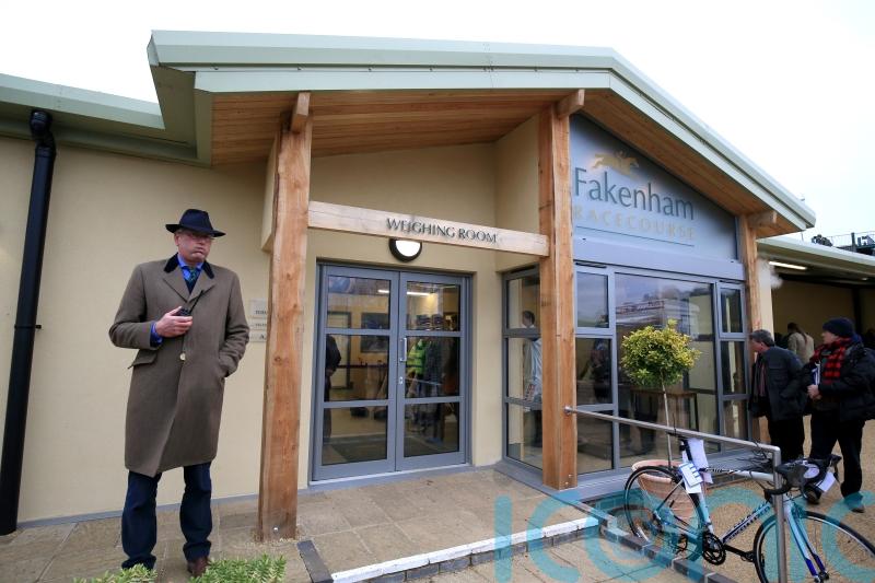 Fakenham abandon final race with fading light amid insufficient medical cover following fall