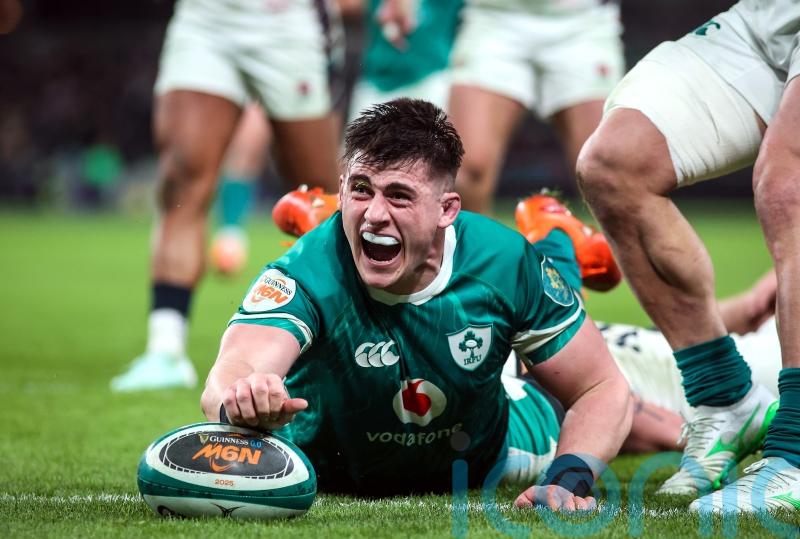 Ireland begin Six Nations defence with bonus-point win over England