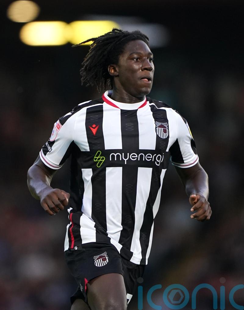 Doncaster unable to close gap on Walsall after suffering heavy Chesterfield loss