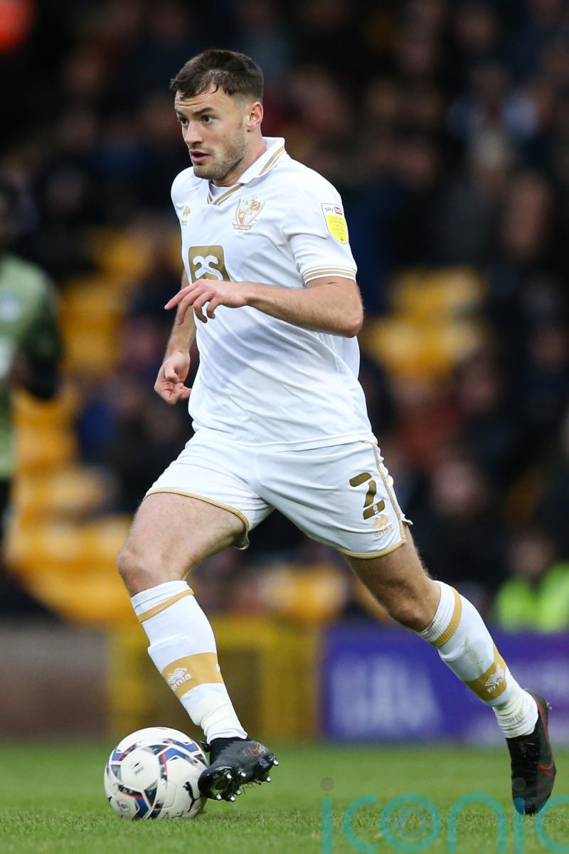 Joe Gardner sees red on debut as Lincoln held by Cambridge