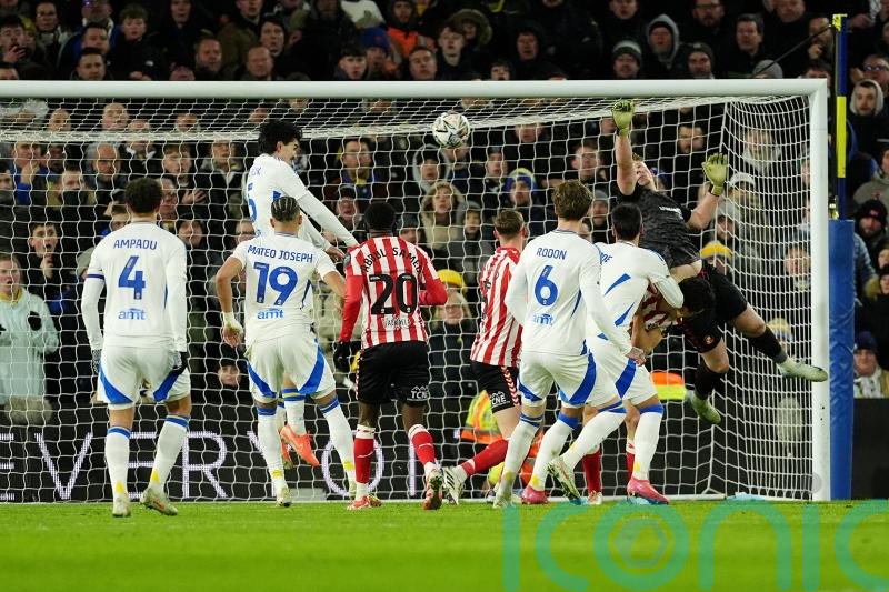 Pascal Struijk scores last-gasp winner against Sunderland to send Leeds top