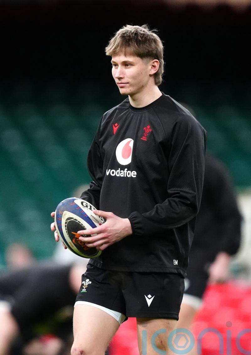 Ellis Mee to make Wales debut in Six Nations clash against Ireland