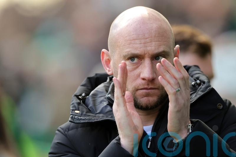 Hibernian score two late goals to win at Dundee United and move up to fourth