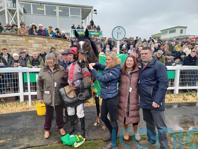 Cracking Rhapsody repeats Morebattle success for Whillans