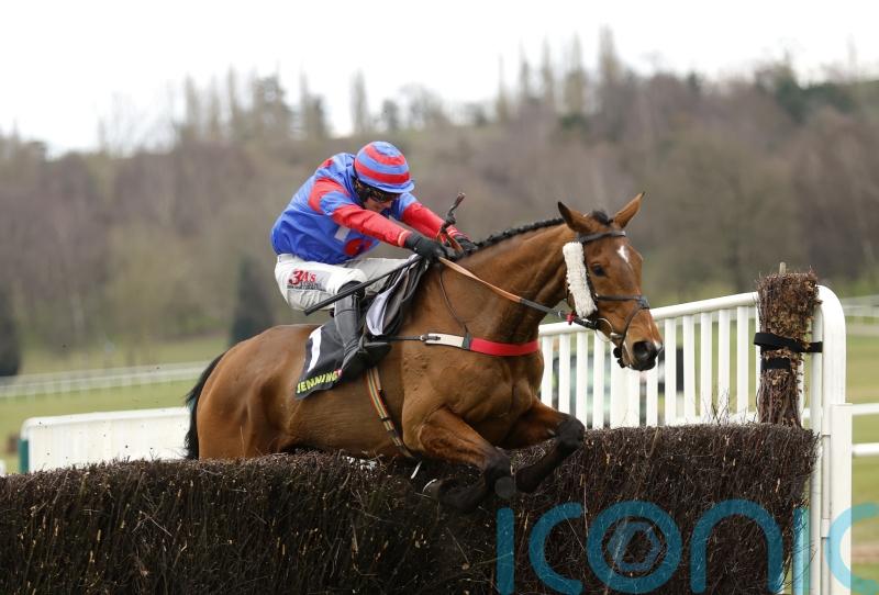 Midlands National glory for Mr Vango and Sara Bradstock