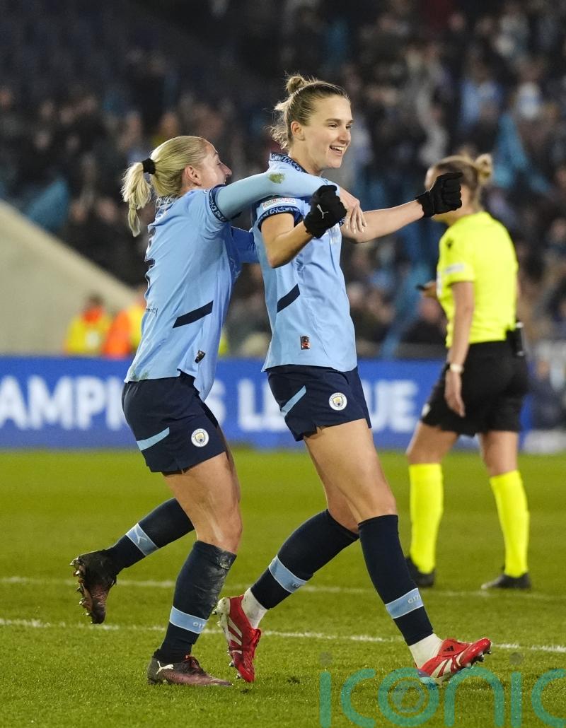 Nick Cushing hails &lsquo;huge presence&rsquo; Vivianne Miedema after Manchester City win