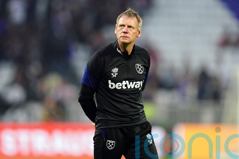 Stuart Pearce &lsquo;can&rsquo;t speak highly enough&rsquo; of flight staff during health scare