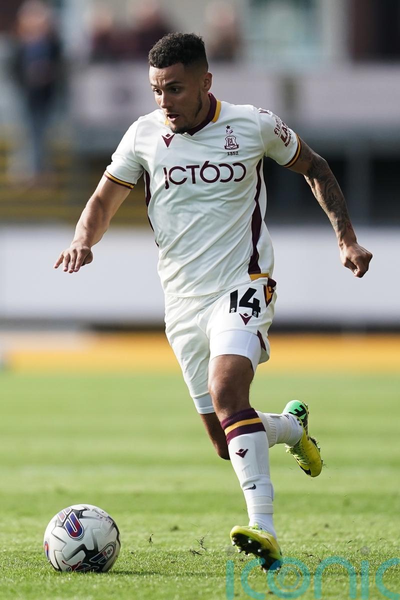 Barrow and Salford share spoils after two bizarre goals