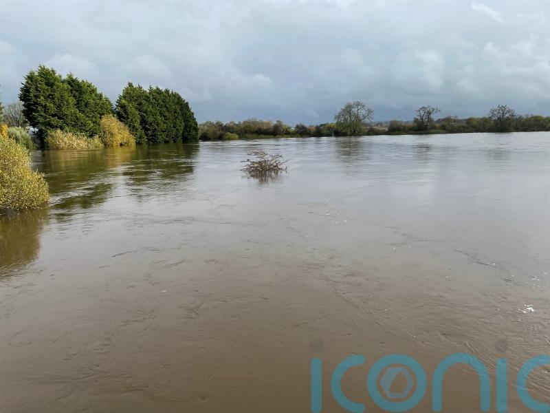 Status orange rain weather warning issued