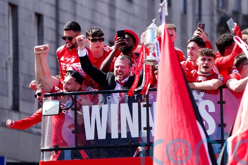 Jimmy Thelin hails &lsquo;incredible&rsquo; reception as Aberdeen parade Scottish Cup