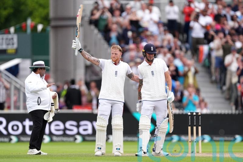 Shubman Gill and KL Rahul hold up England&rsquo;s push for fourth-Test victory