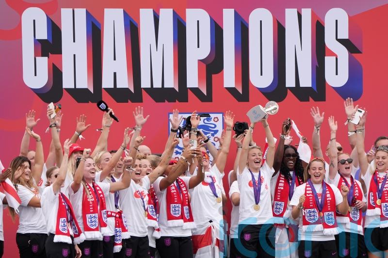 Lionesses lift Euros trophy in front of thousands at Buckingham Palace