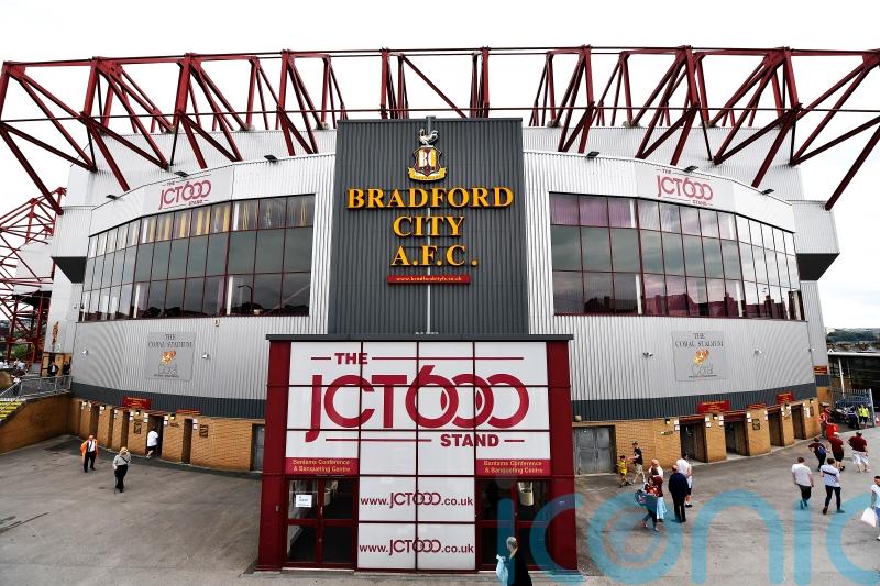 Winning start for Bradford as they make their League One return
