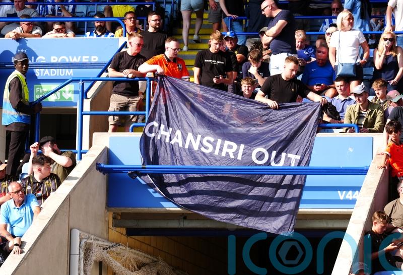 Leicester strike late after resistance of beleaguered Sheff Wed players and fans