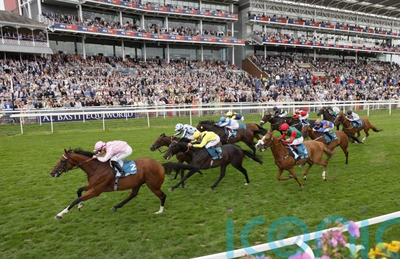 Bullet Point well made in York handicap