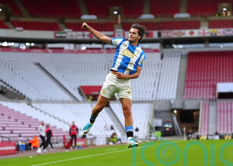 Huddersfield win shoot-out to sink Sunderland and reach Carabao Cup third round