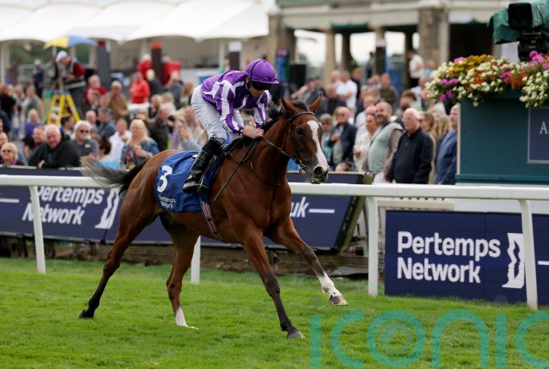 Minnie Hauk charting direct path towards Arc