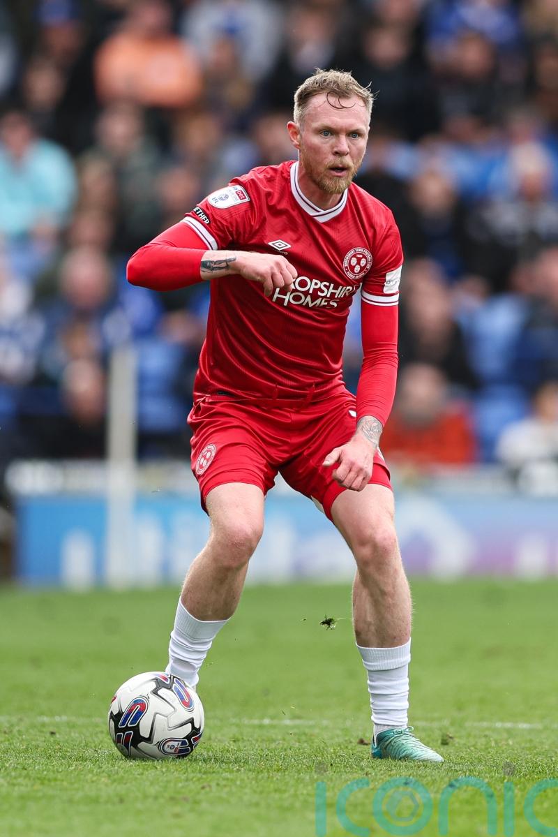 Five-star Woking thump Gateshead