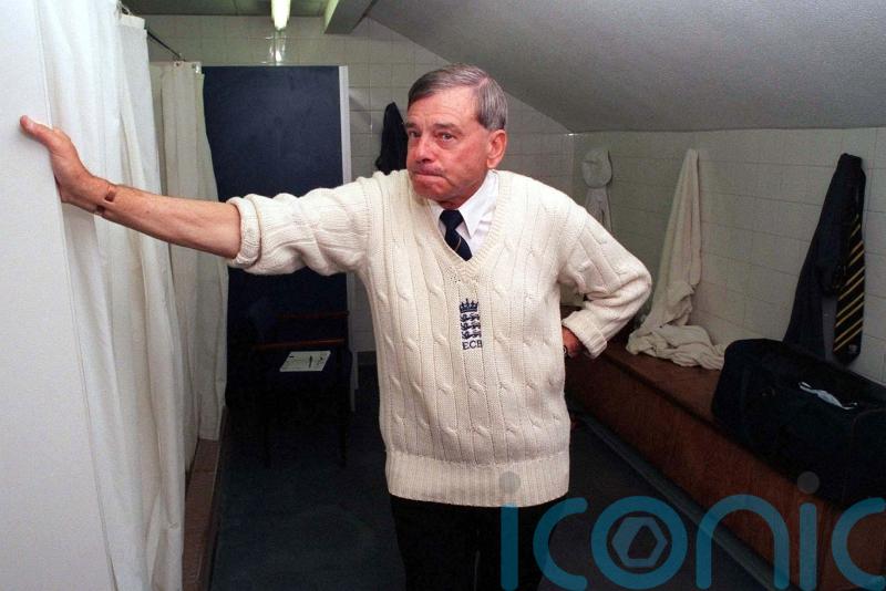 Yorkshire remember Dickie Bird ahead of County Championship match at Headingley