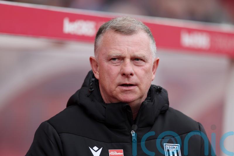 Mark Robins joins Stoke fans in their approval of Steven Nzonzi&rsquo;s return in draw