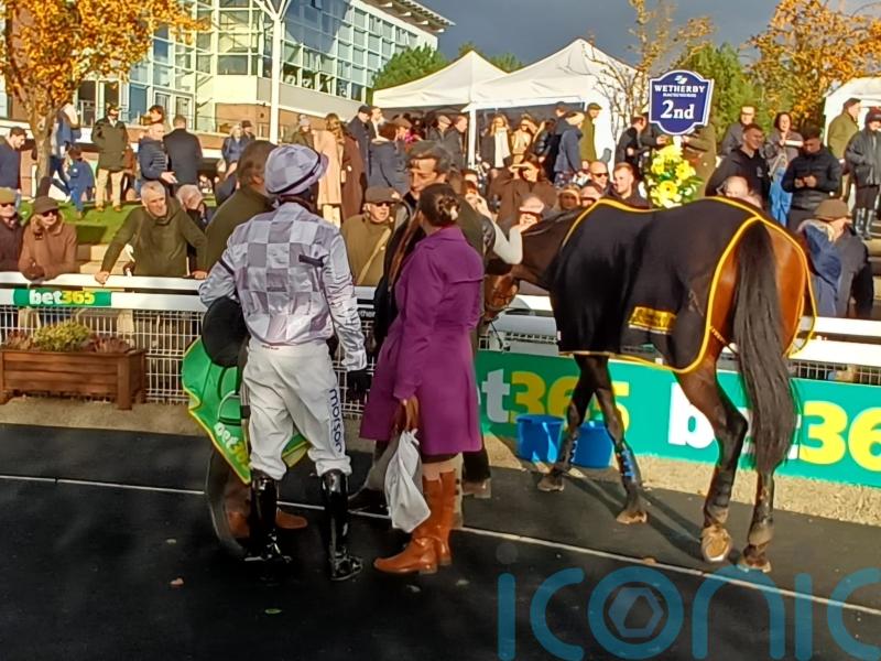 Golden Ace disappoints Scott with lacklustre Wetherby return