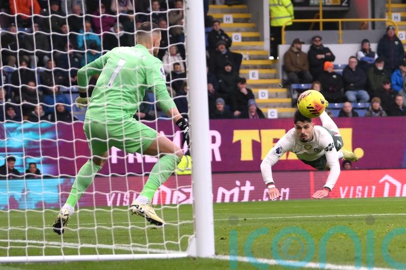 Pedro Neto sets Chelsea on their way to comfortable win at Burnley