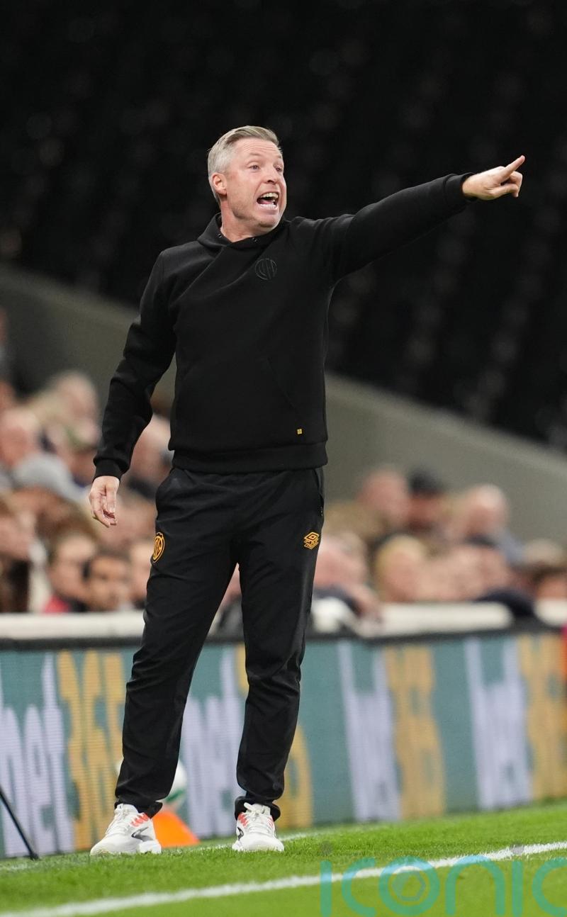 Neil Harris rues late &lsquo;sucker punch&rsquo; as Chesterfield deny Cambridge