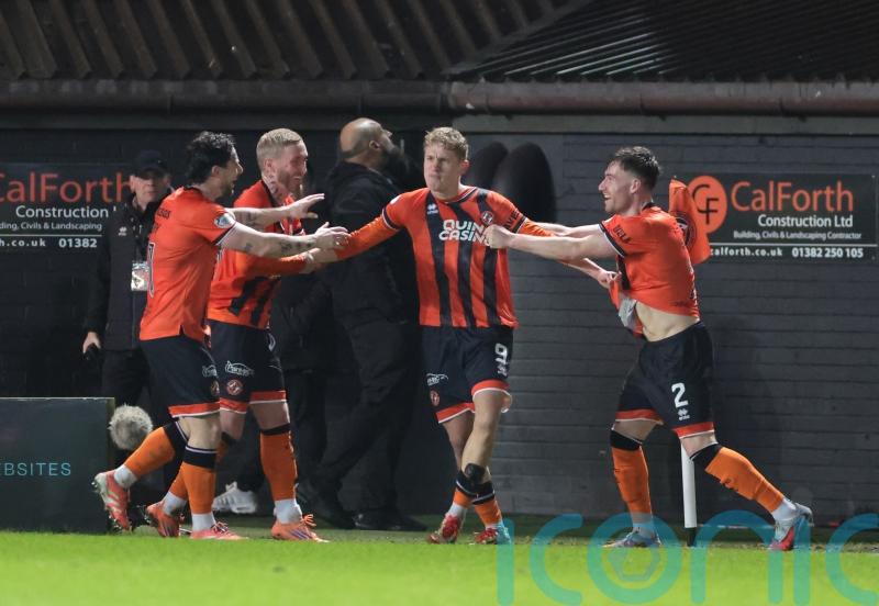 Dundee United climb into top six after beating sorry Livingston