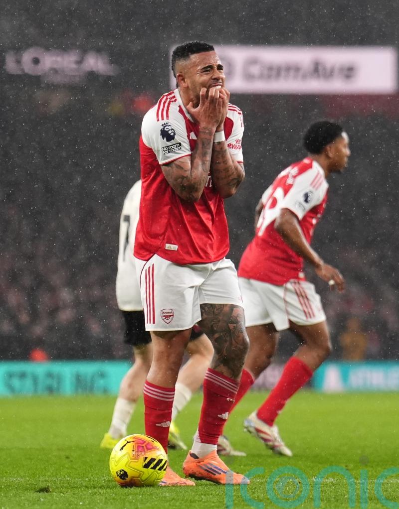 Arsenal held by Liverpool but go six points clear at top of Premier League