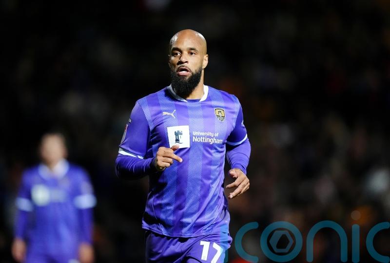 David McGoldrick brace guides Barnsley to last-gasp win over Blackpool