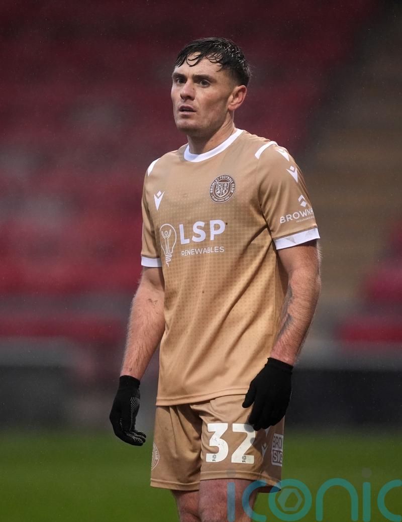 Ben Thompson scores hat-trick as leaders Bromley ease past Gillingham