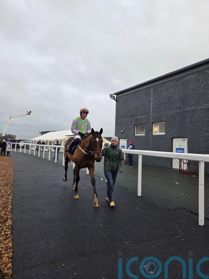 Laurets d&rsquo;Estruval impresses with facile Thurles triumph