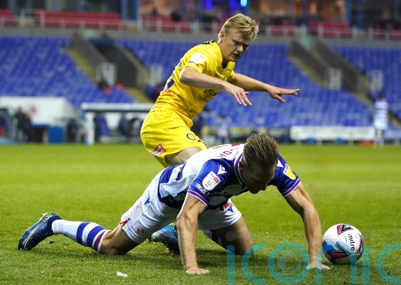 Partick Thistle leave it late to close gap on St Johnstone