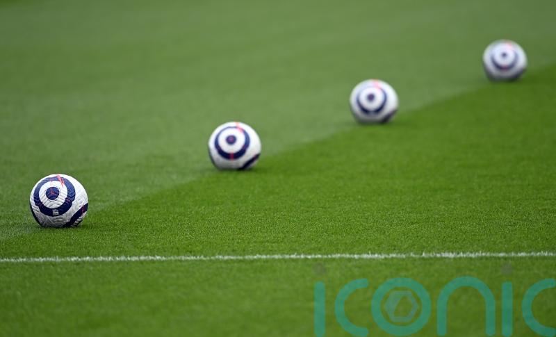 Rochdale hold on to top spot with last-gasp win over Sutton