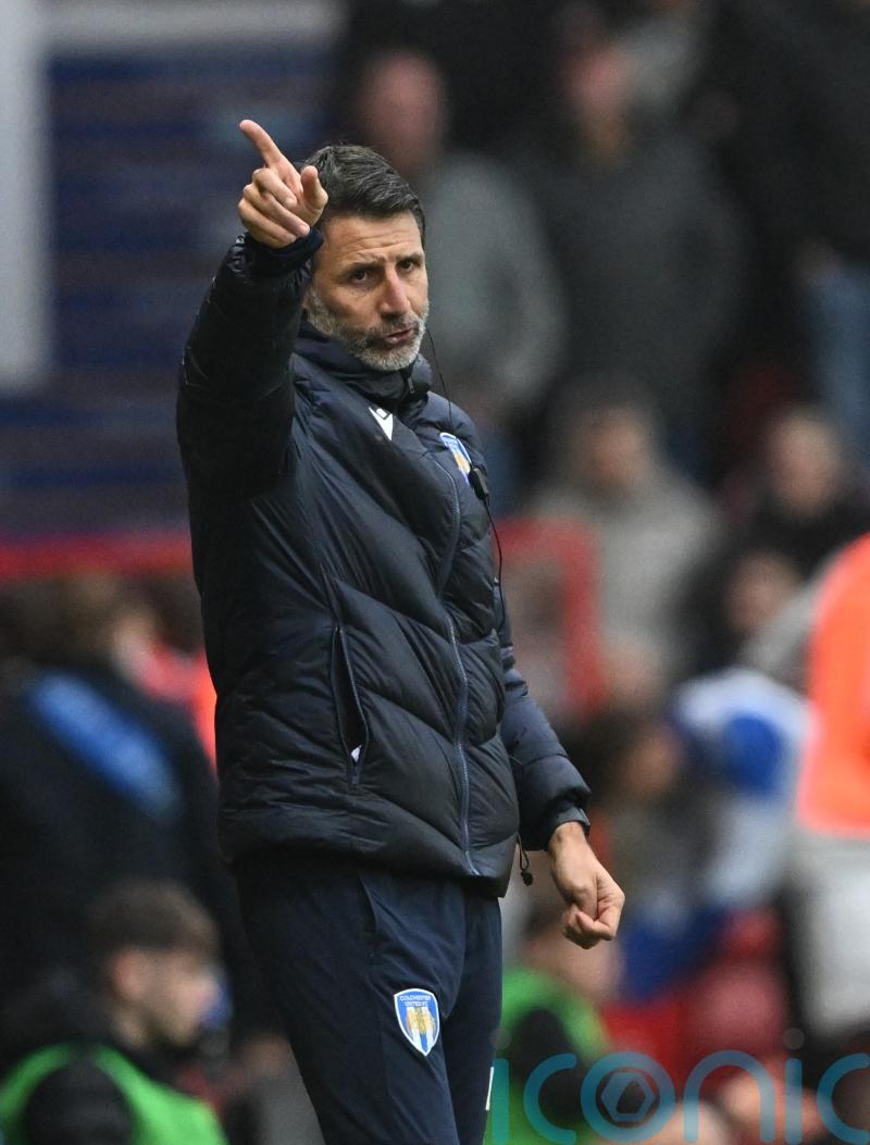 Danny Cowley &lsquo;amazed&rsquo; by late referee call as Colchester draw with Walsall